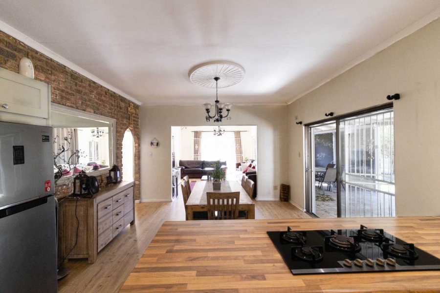 3 Bedroom Property for Sale in Sandbaai Western Cape